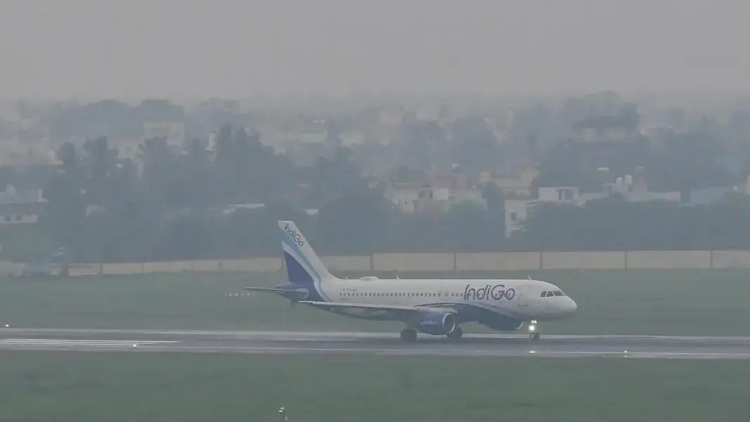 Delhi Dense Fog Cancels 60 Flights Delays 250 Disrupts Airport Operations Severely