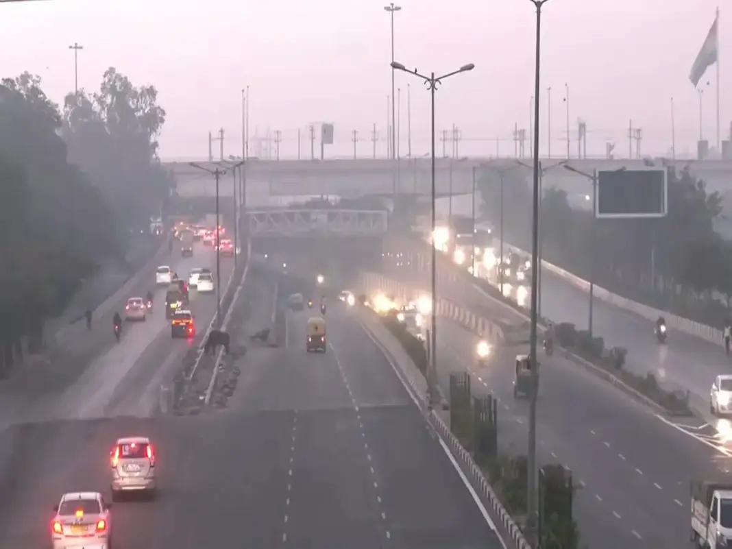 Delhi Smog AQI Reaches 333 City Remains In Very Poor Condition