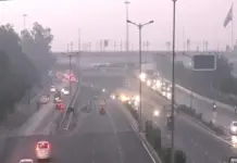 Delhi Smog AQI Reaches 333 City Remains In Very Poor Condition
