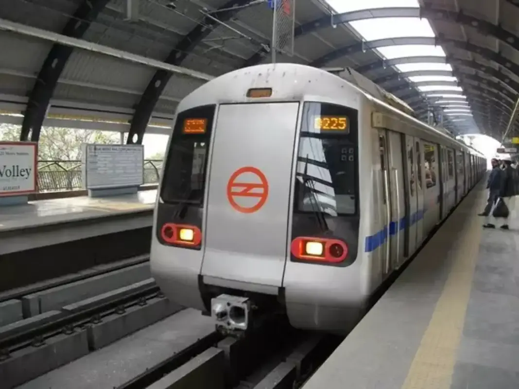Delhi Metro To Launch Luxury Coaches Last Mile Cabs To Cut Pollution