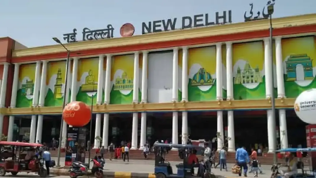 New Delhi Station Cuts Parking Charges Enforces Sixty Minute Limit For Vehicles