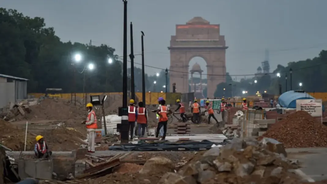 Delhi Announces ₹10000 Compensation For Workers Pollution Curbs Enforce Work From Home