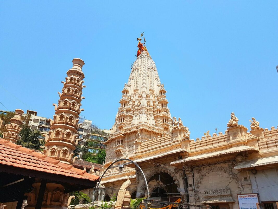 Mumbai Renews Babulnath Temple Land Lease For Thirty Years At One Rupee