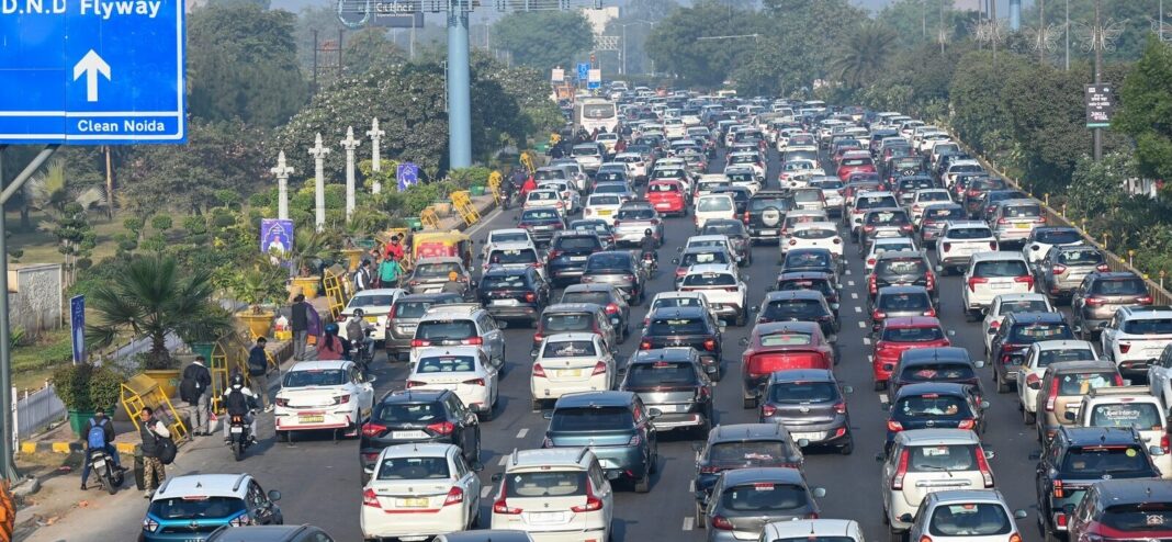 Delhi Year End Celebrations Strain Core Roads