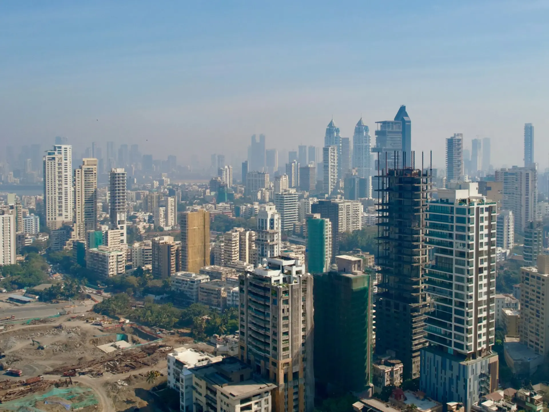 Oberoi Realty Moves Closer To Closing Key Mumbai Deals