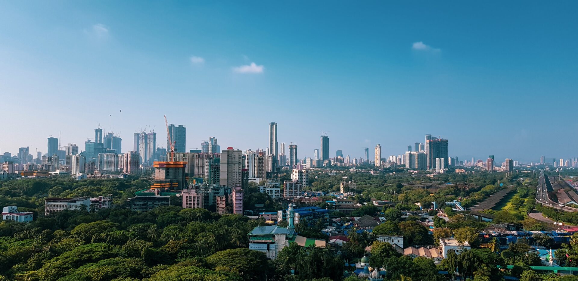 Mumbai Andheri Commercial Market Draws Big Buyers