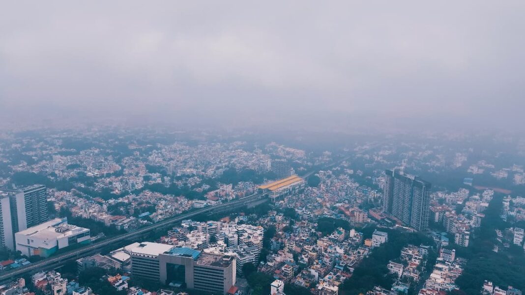 Bengaluru Night Temperatures Rise Despite Light Rain