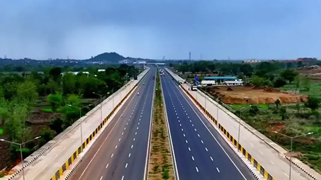 Bengaluru NHAI Project Breaks Guinness Paving Records