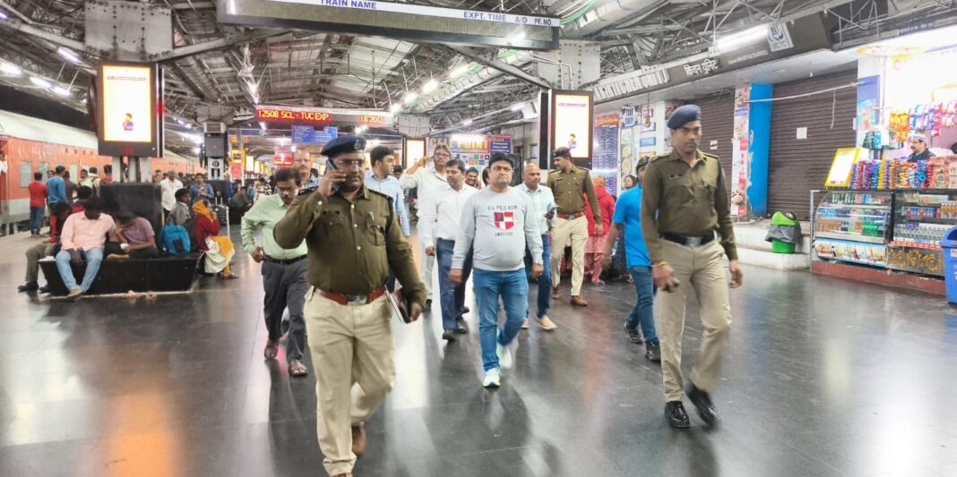 Pune Railway Station Tightens Festive Crowd Control