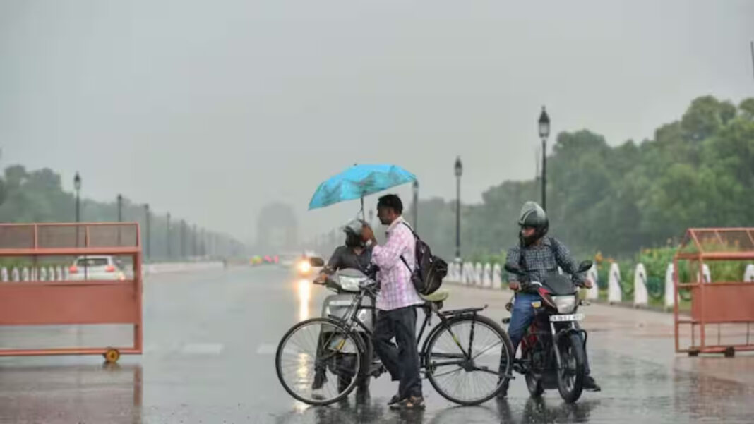 Delhi Rain Alert Impacts Mobility Planning