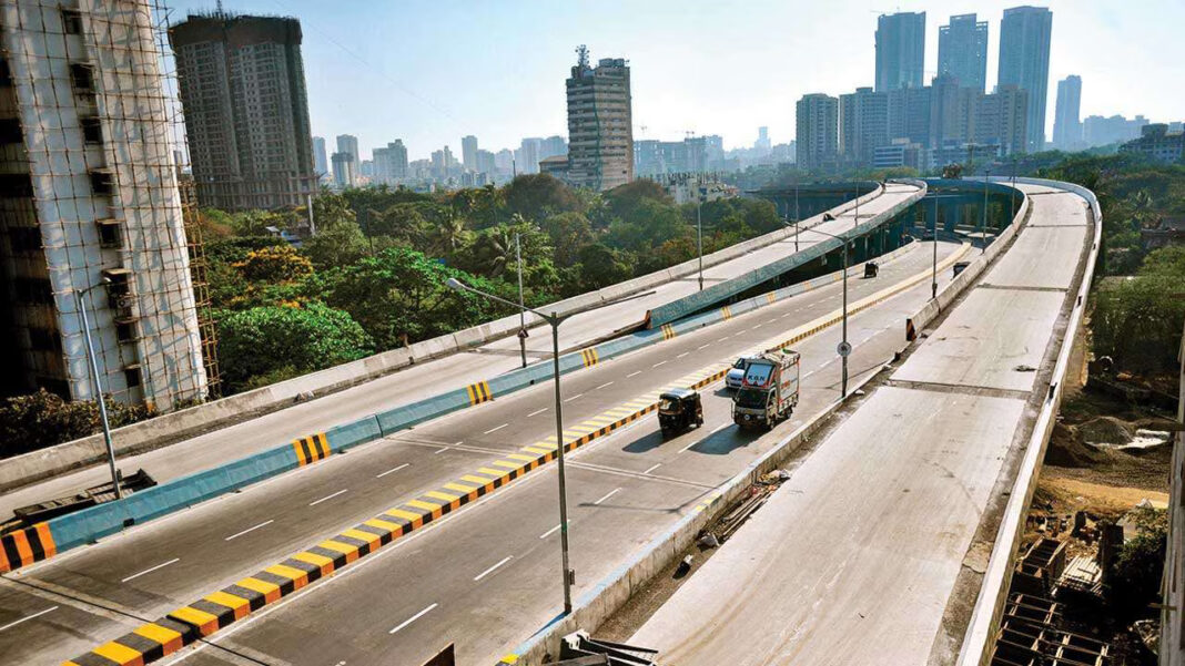 Mumbai Flyover Work Reshapes Night Traffic