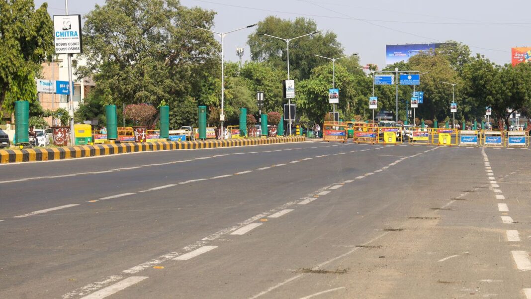 Ahmedabad Roads Highlight Changing City Culture
