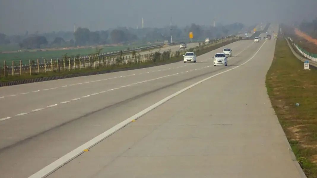 Greater Noida Yamuna Expressway Apparel Park Scales Up Jobs