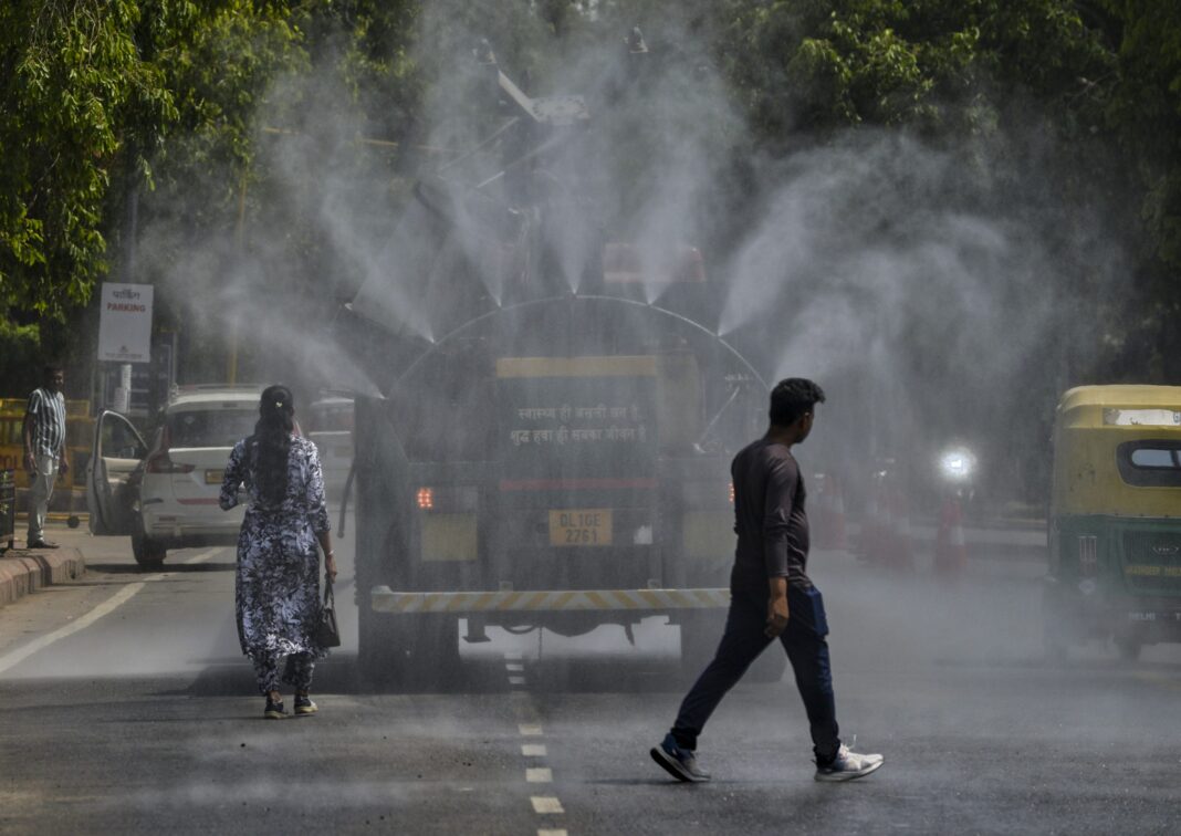 Delhi Funds Municipal Push Against Urban Pollution