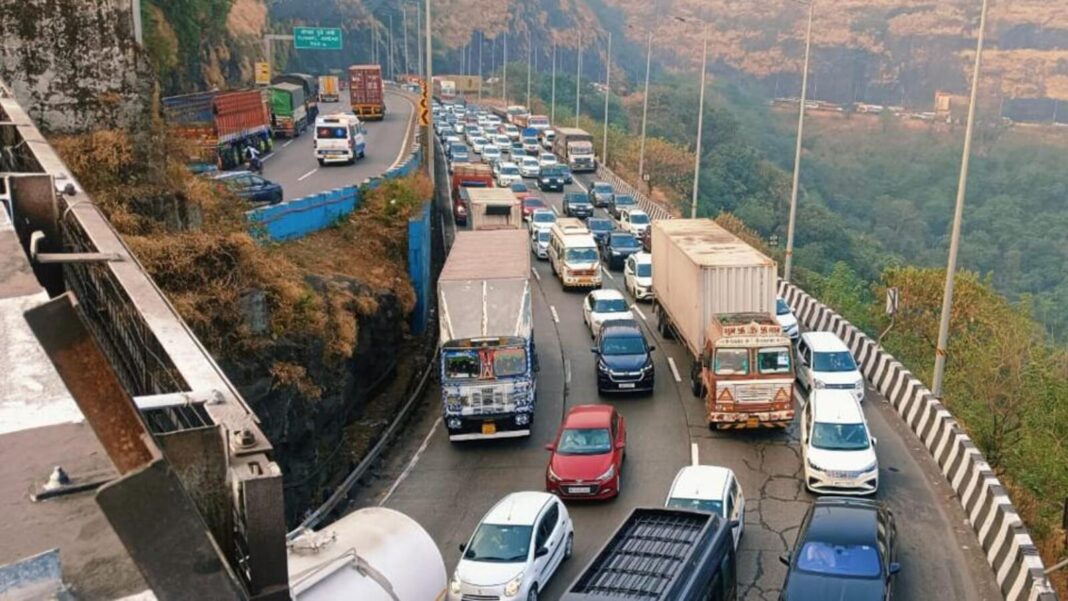 Pune Mumbai Highway Crisis Strands Thousands Overnight