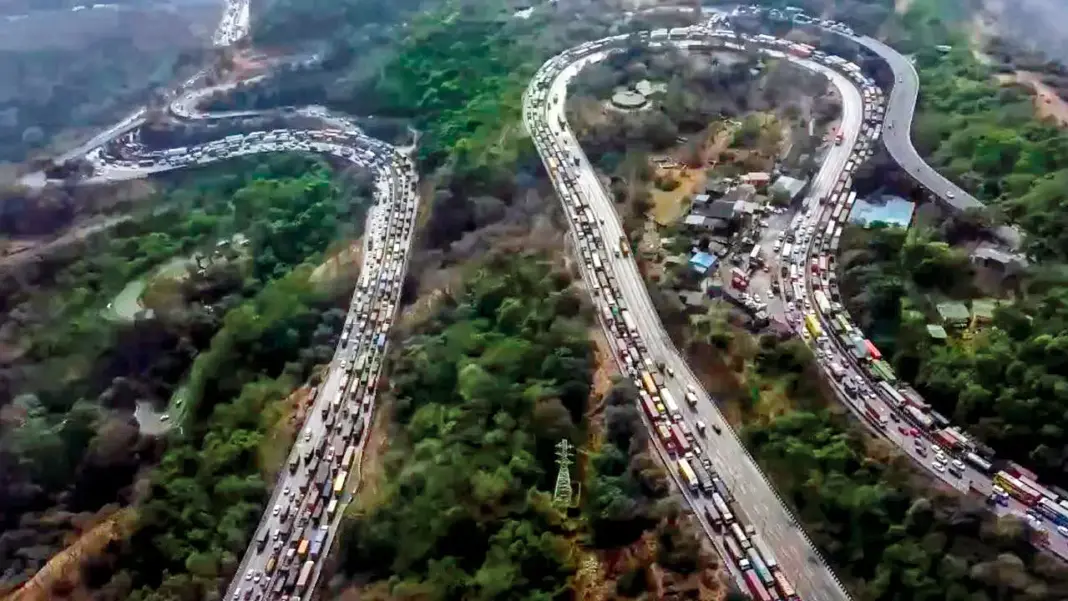 Pune Corridor Jam Triggers Toll Refund