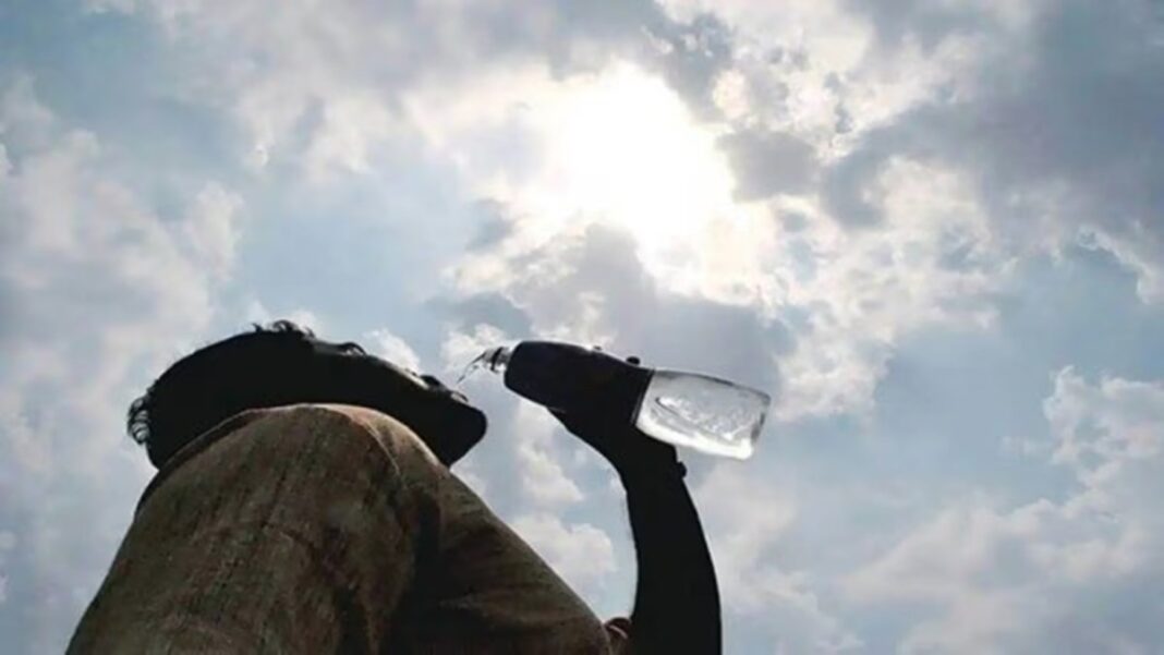 Surat Traffic Signals Shut During Afternoon Heatwave Hours