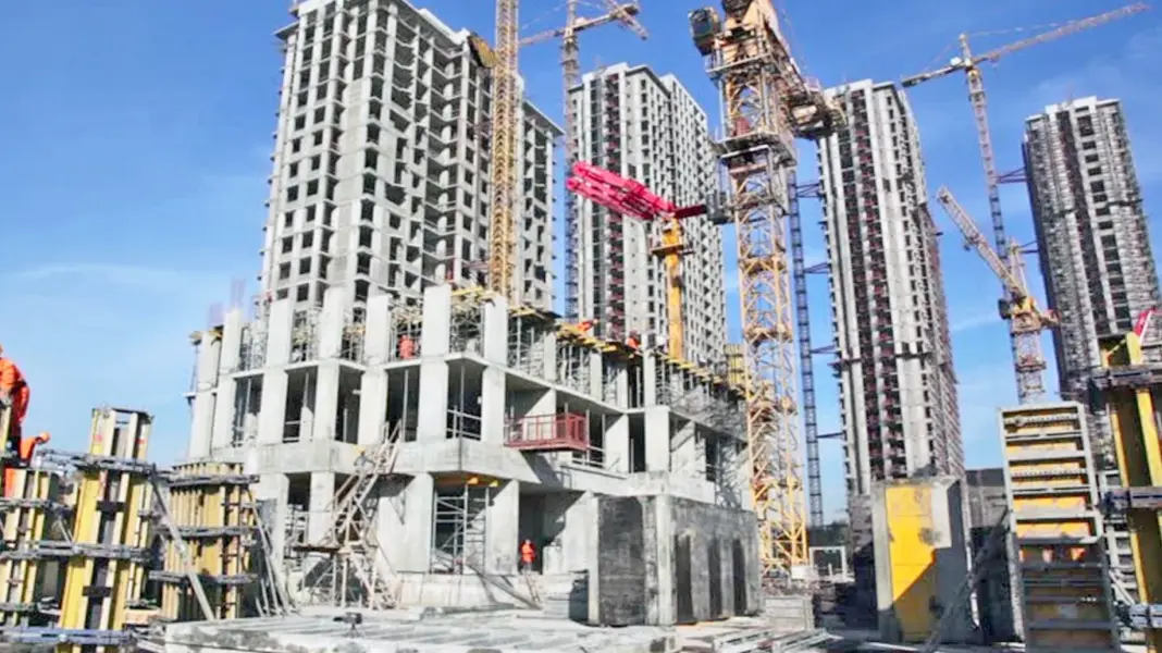 Maharashtra Orders Stop Over 1000 Work On Construction Sites