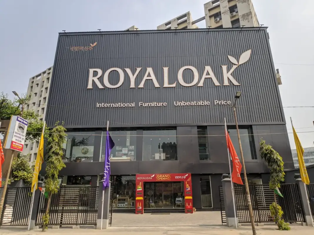 Royaloak Furniture Jumbo Sale Expands Affordable Interiors