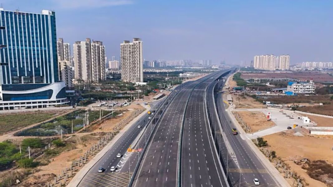 Pune Mumbai Expressway Strains Under Urban Growth