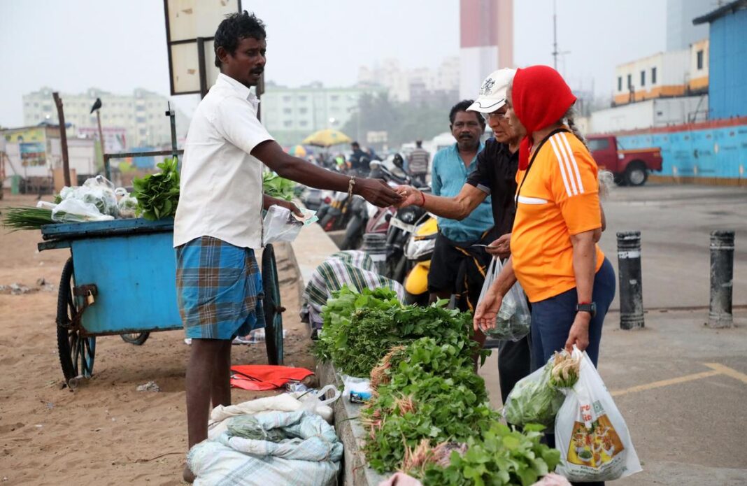 Chennai Marina Vendor Regulation Debate Deepens
