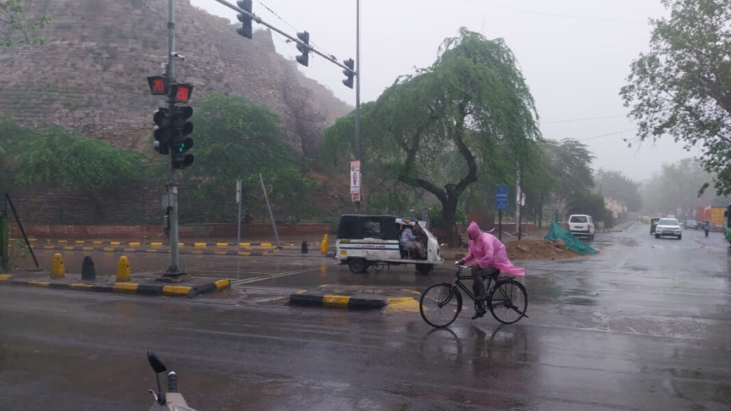 Indore Weather Shift Brings Light Rain And Cooling