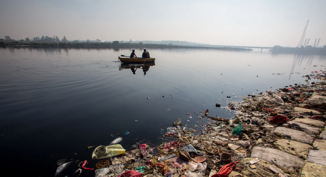 Delhi Groundwater Quality Crisis Raises Health Concerns