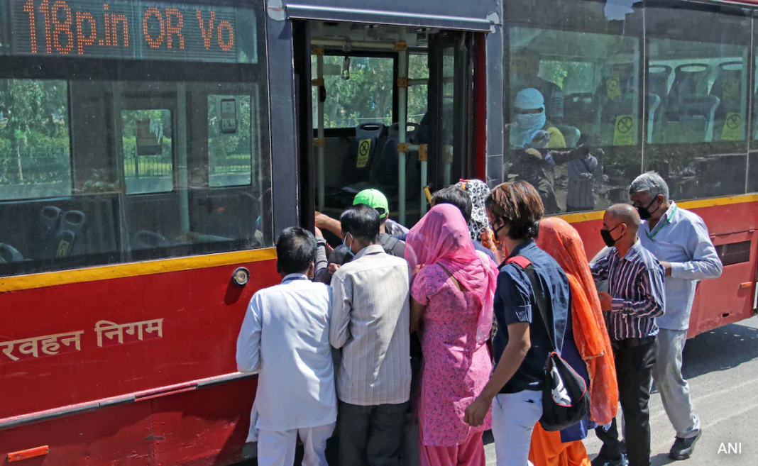 Delhi Introduces Smart Bus Shelters To Improve Public Transport Experience