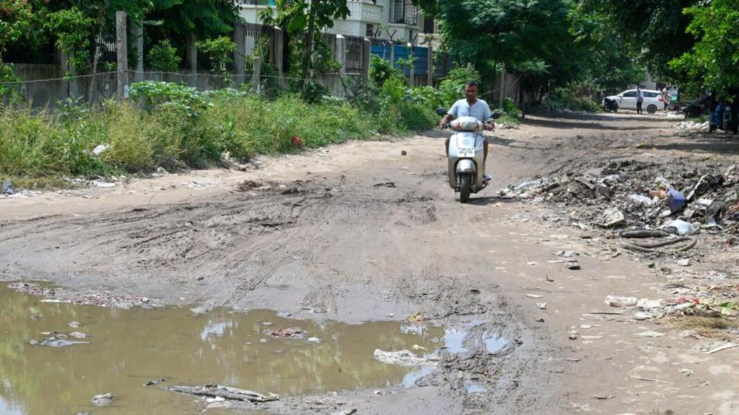 Gurugram Sector 17C Road Conditions Spark Resident Complaints