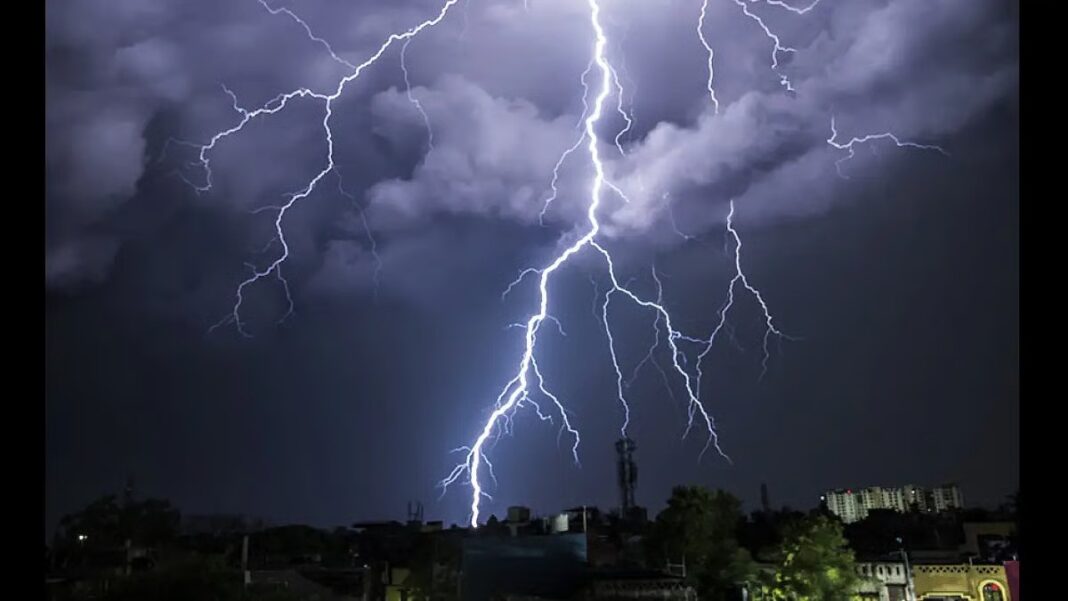 Kolkata Weather Shift Signals Thunderstorms