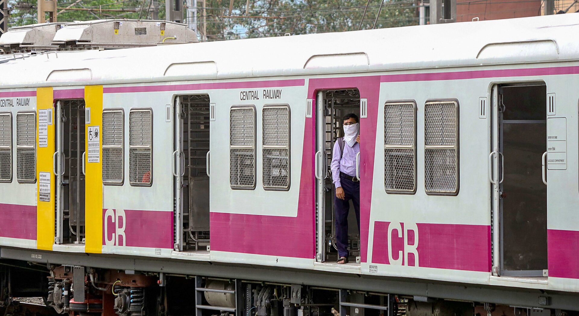 Central Railway Adopts Sunday Schedule For Mumbai Services