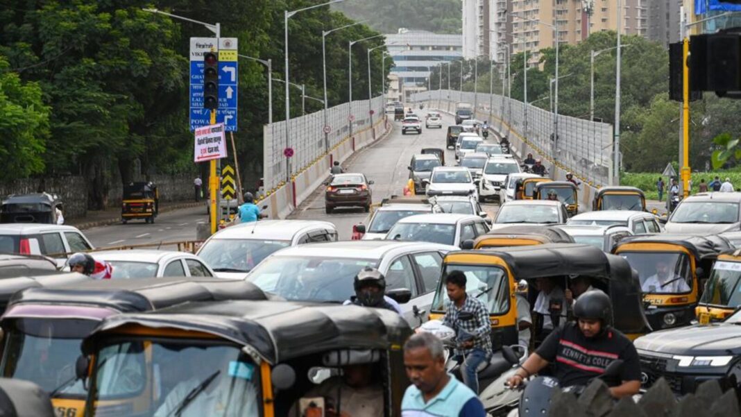 Mumbai Bans Parking Near Vikhroli Station To Reduce Traffic