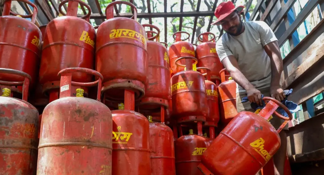 Bhopal LPG supply response keeps agencies open