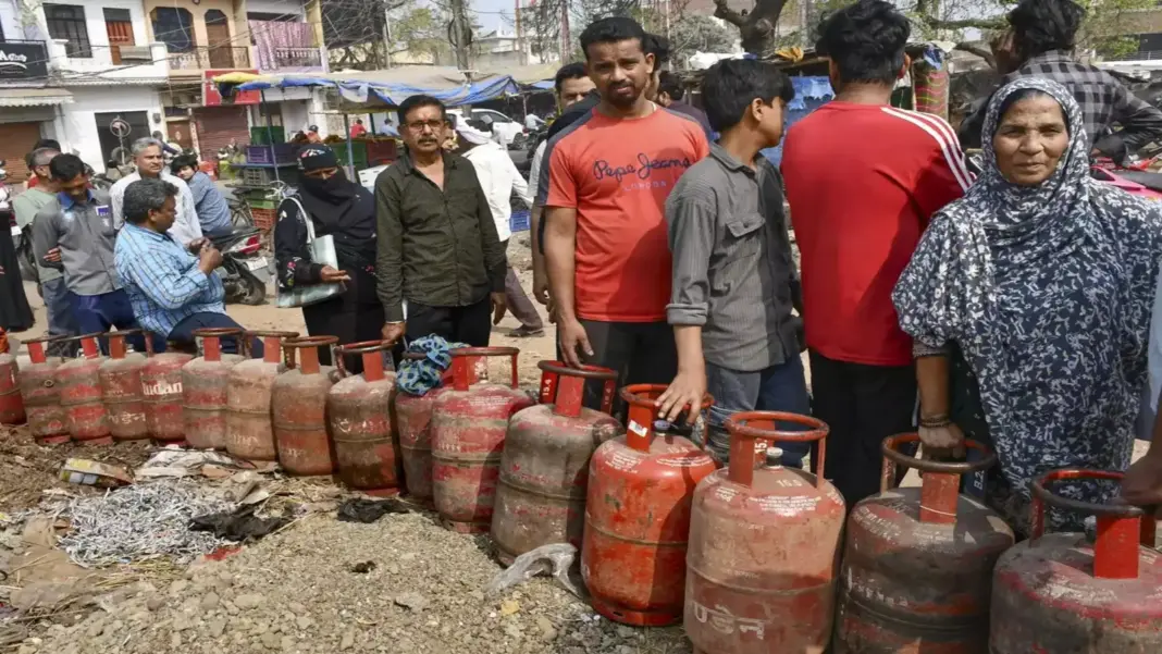 Raipur LPG supply disruption strains city kitchens