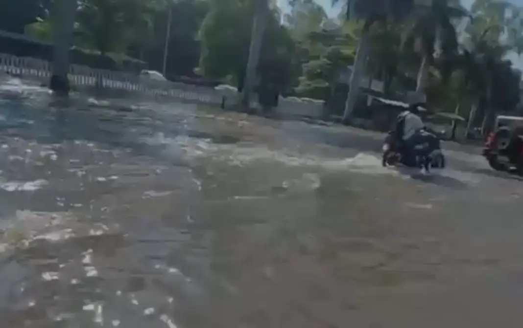 Pune Waterlogging Crisis Halts Key Road Movement