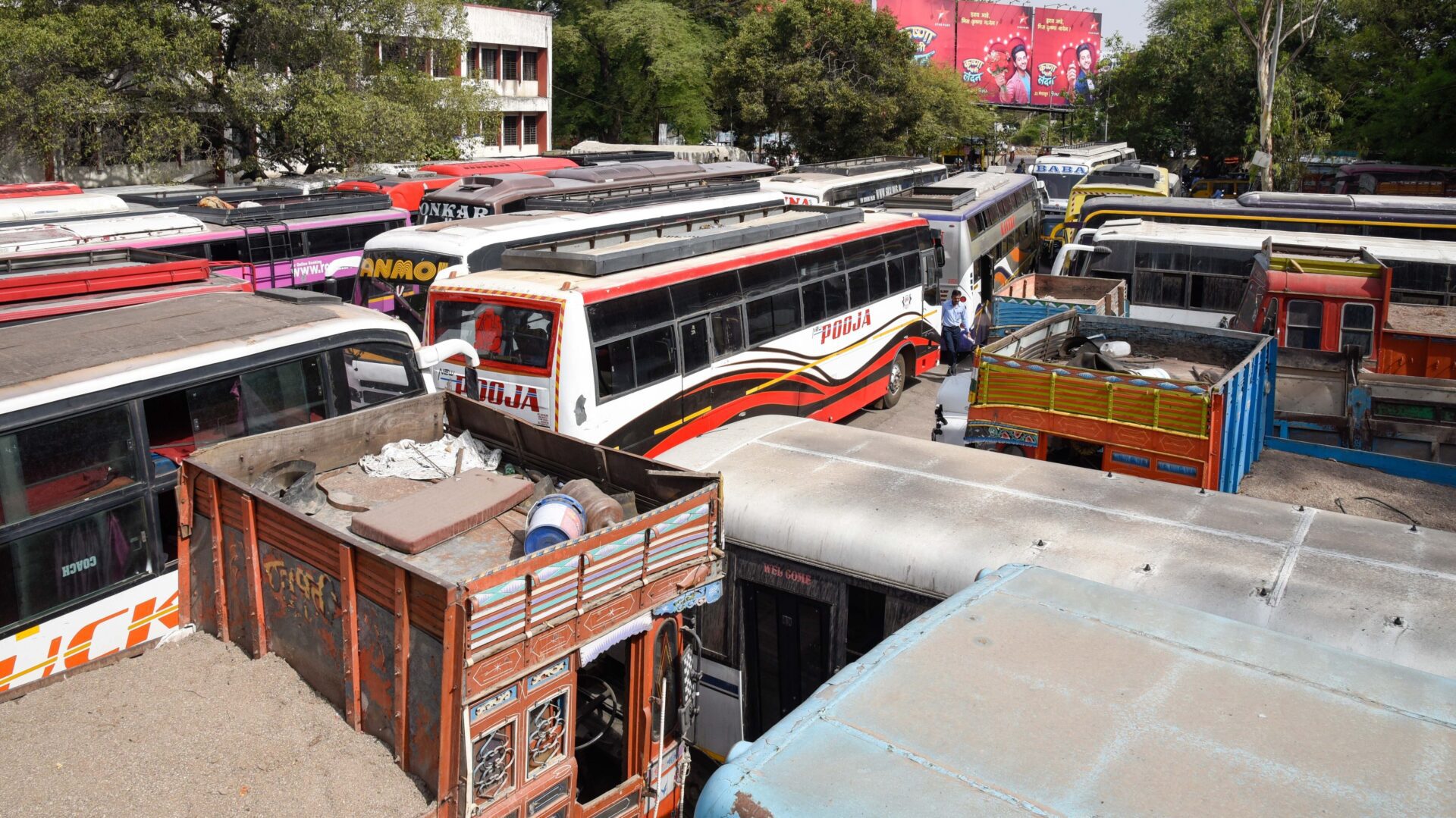290 Buses Inspected 100 Violators Booked By Pune RTO