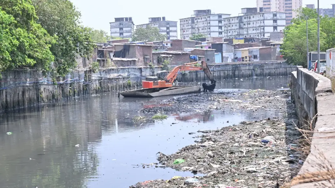 Mumbai Accelerates Mithi River Desilting Before Monsoon