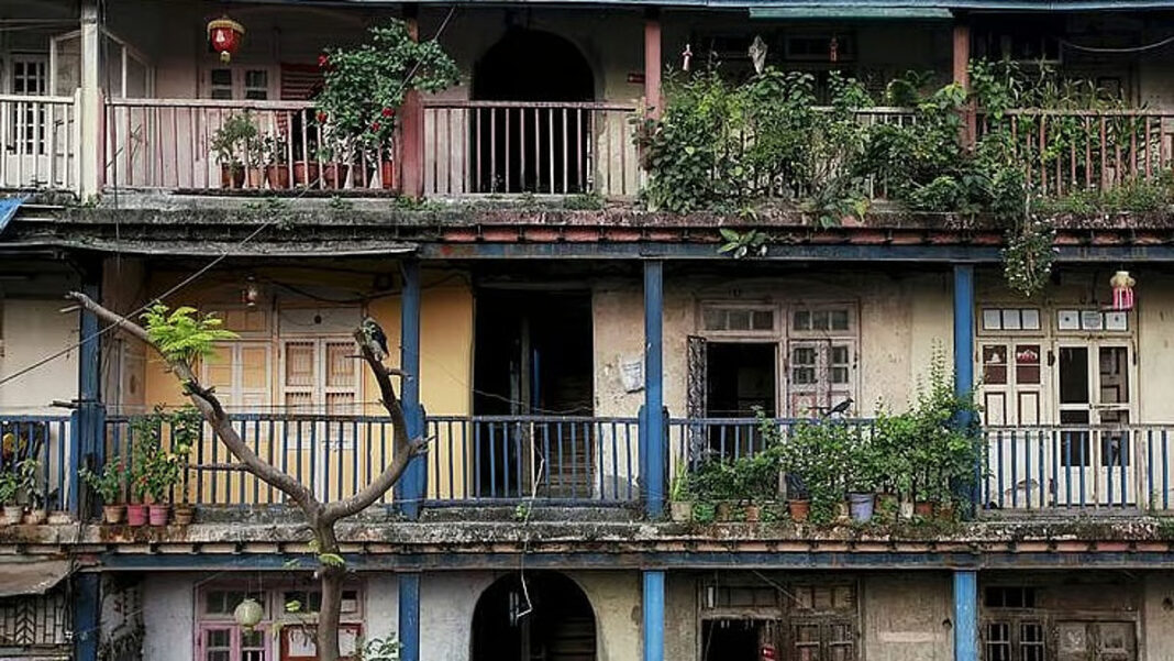 Mumbai LIC Buildings Redevelopment Push Gains Momentum