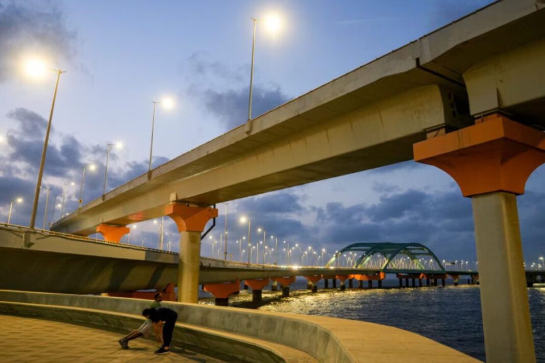 Mumbai Coastal Road Traffic Surges Sevenfold Becomes Key Corridor