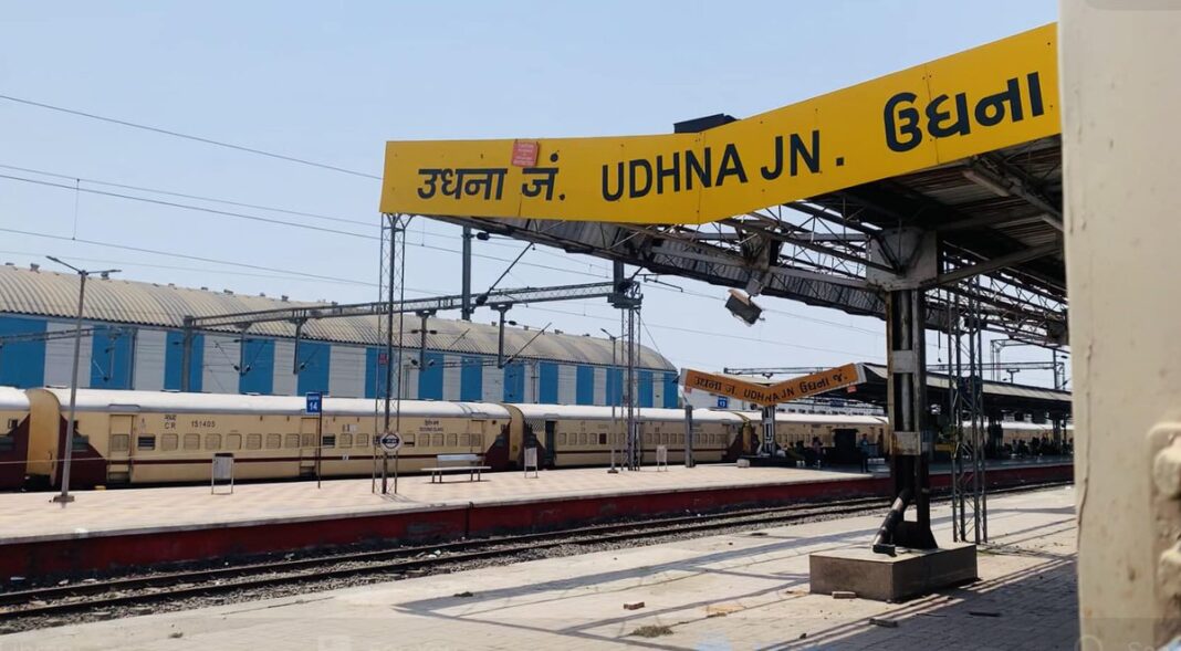 Surat Udhna Station Rush Reflects Seasonal Migration Trends