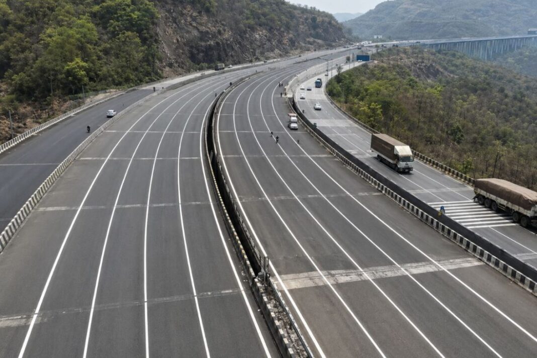 Mumbai Pune Expressway Adds Advanced Crash Barriers