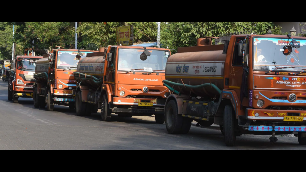 Maharashtra Expands Water Tanker Network Across Districts