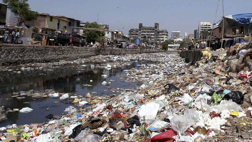 Mumbai Waste Crisis Raises Fresh Health Concerns
