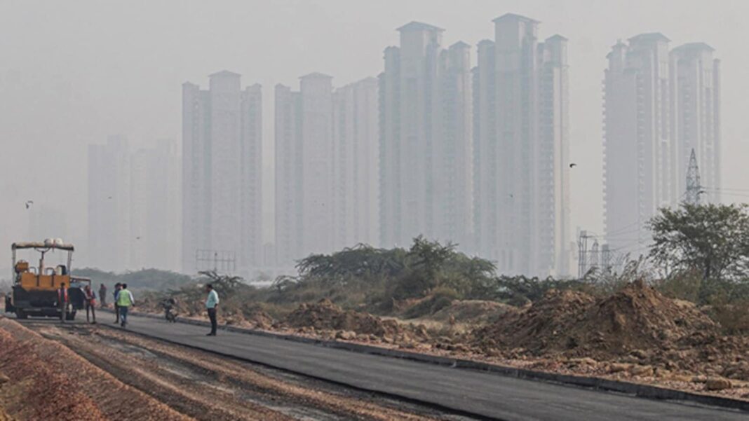Gurugram Air Quality Remains Moderate Amid Pollution Concerns