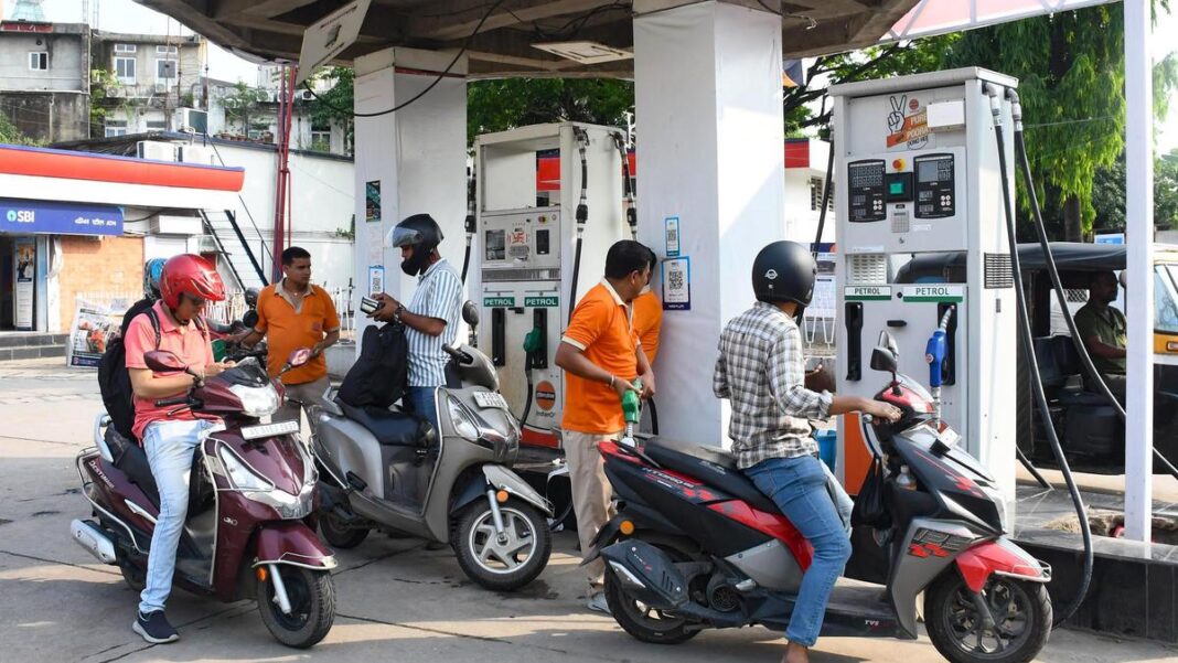 Kolkata Fuel Prices Hold Steady Amid Oil Volatility