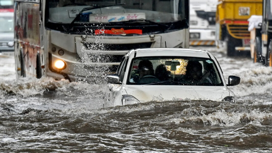 Mumbai Weather Keeps Roads Under Monsoon Pressure