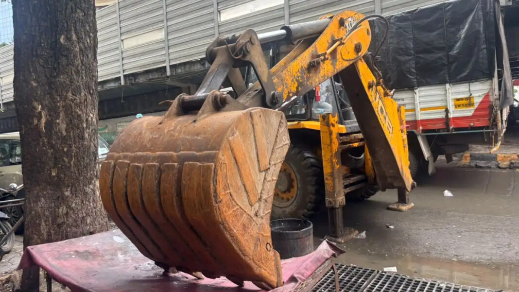 Mumbai Footpath Safety Tested After Dadar Roadwork