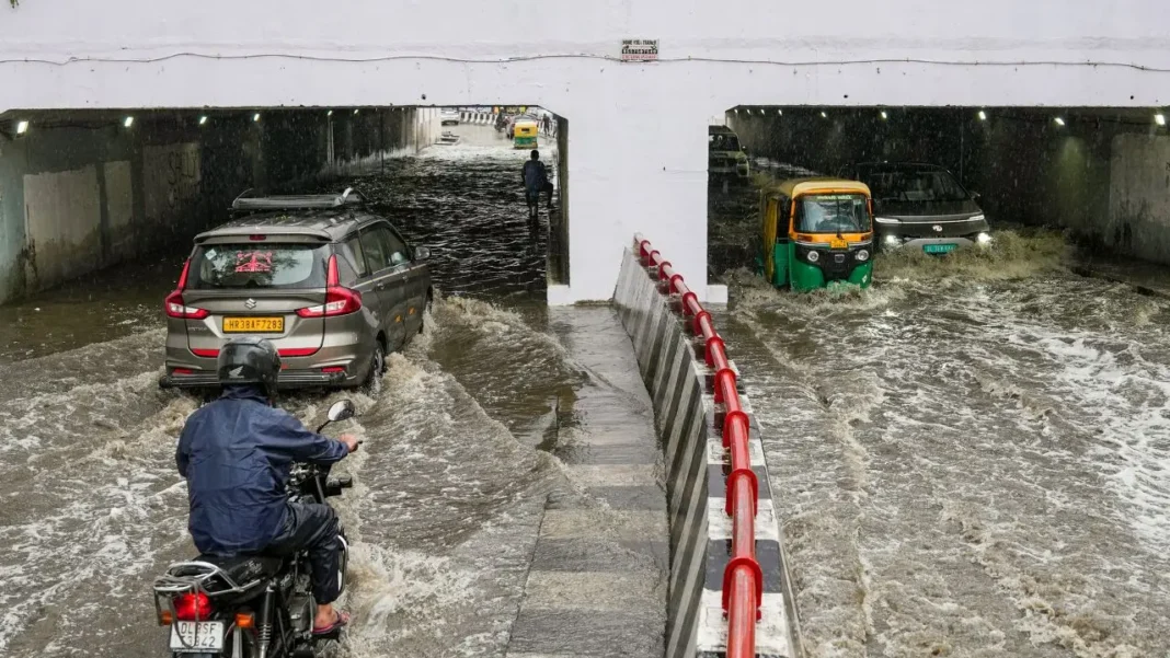 Delhi NCR Heavy Rain Triggers Widespread Waterlogging
