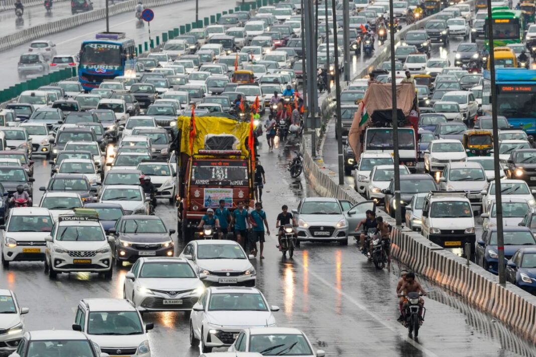 Delhi Shahdara GT Road Closure Raises Traffic Pressure