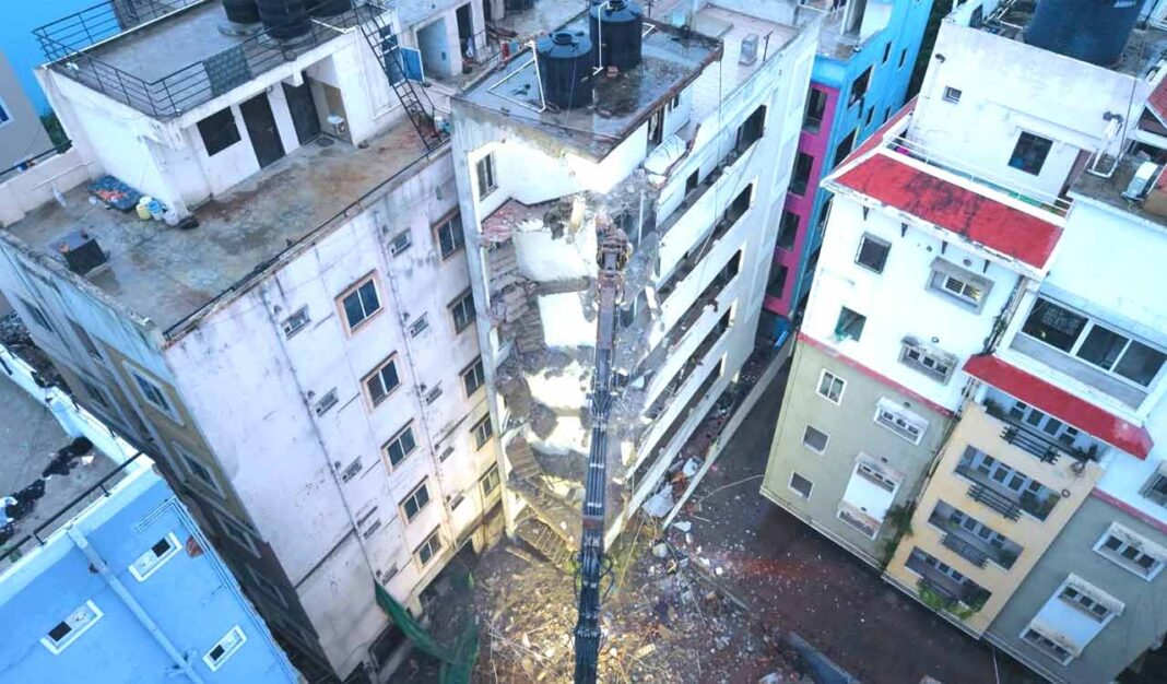 Hyderabad Orders Action On Unauthorised Structures